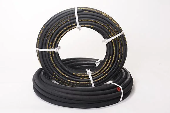 Industrial Flexible High Pressure Steel Wire Hydraulic Rubber Fuel Oil Hose with Fitting Factory